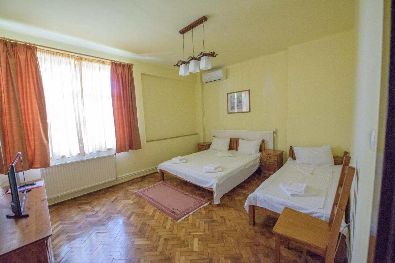 Pensiunea Tranzit Satu Mare Luaran gambar
